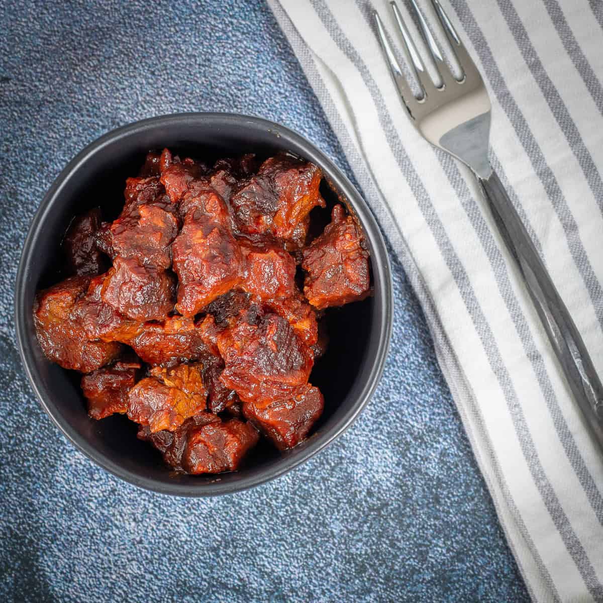 Burnt ends in a bowl.