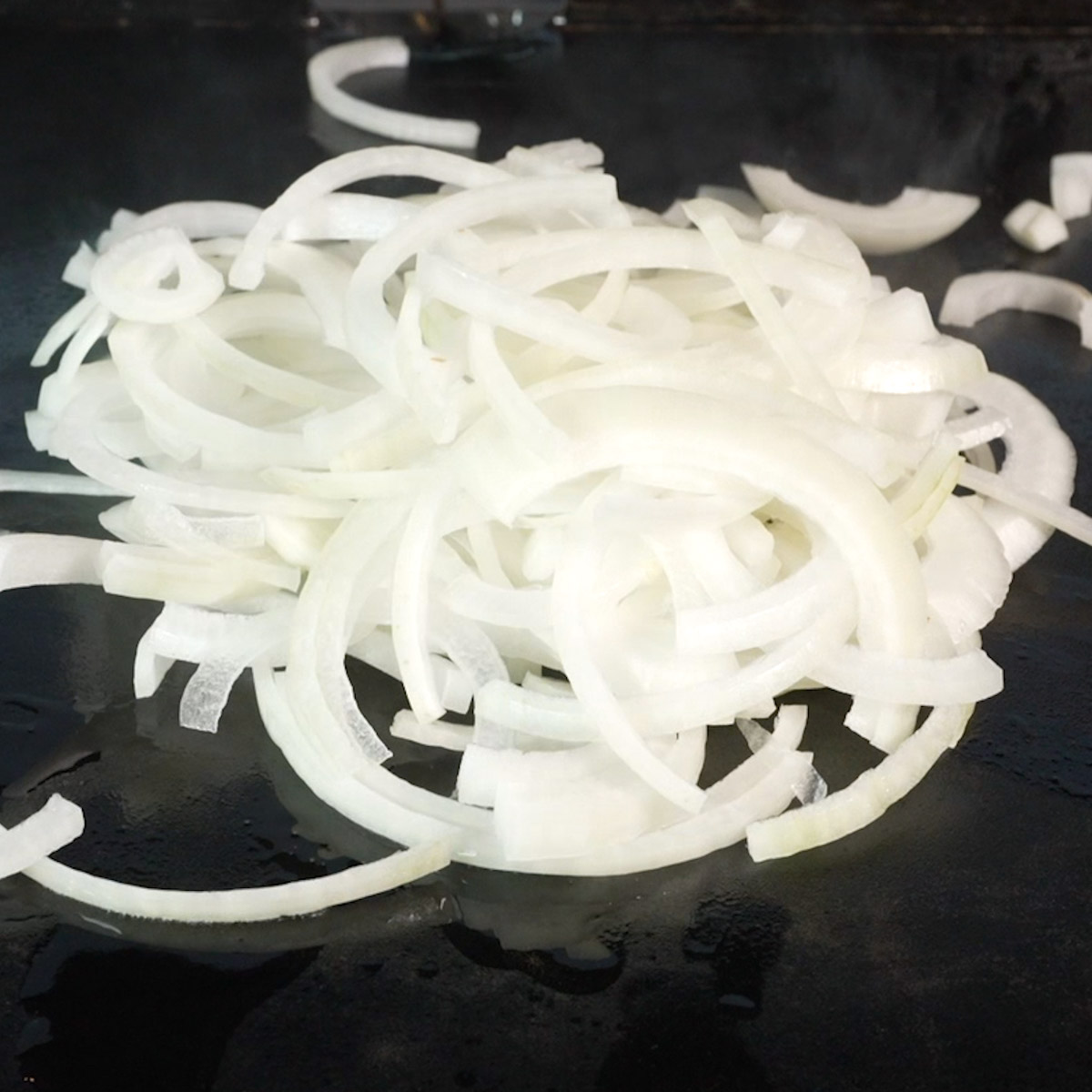 Sauté onion on the grill.