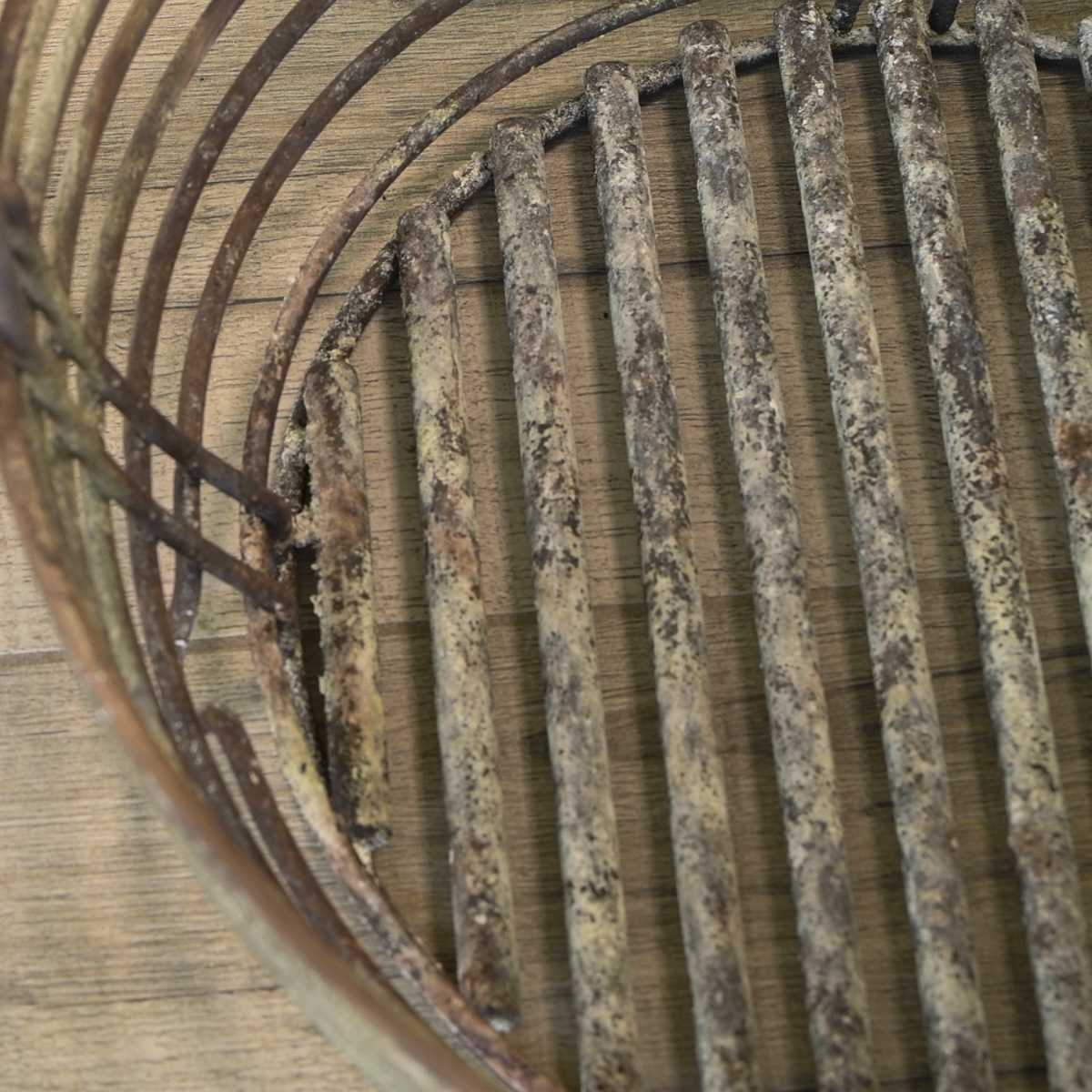 The Kamado Joe bottom bars are wider making the gaps narrower.