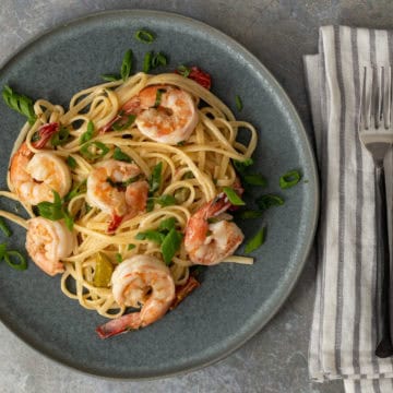 Linguini with asparagus and shrimp.