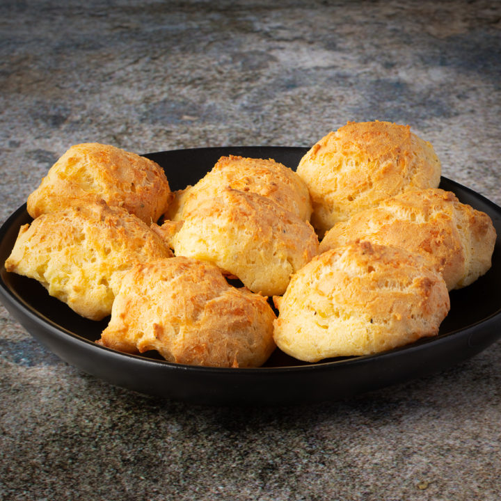 Thyme cheese puffs.