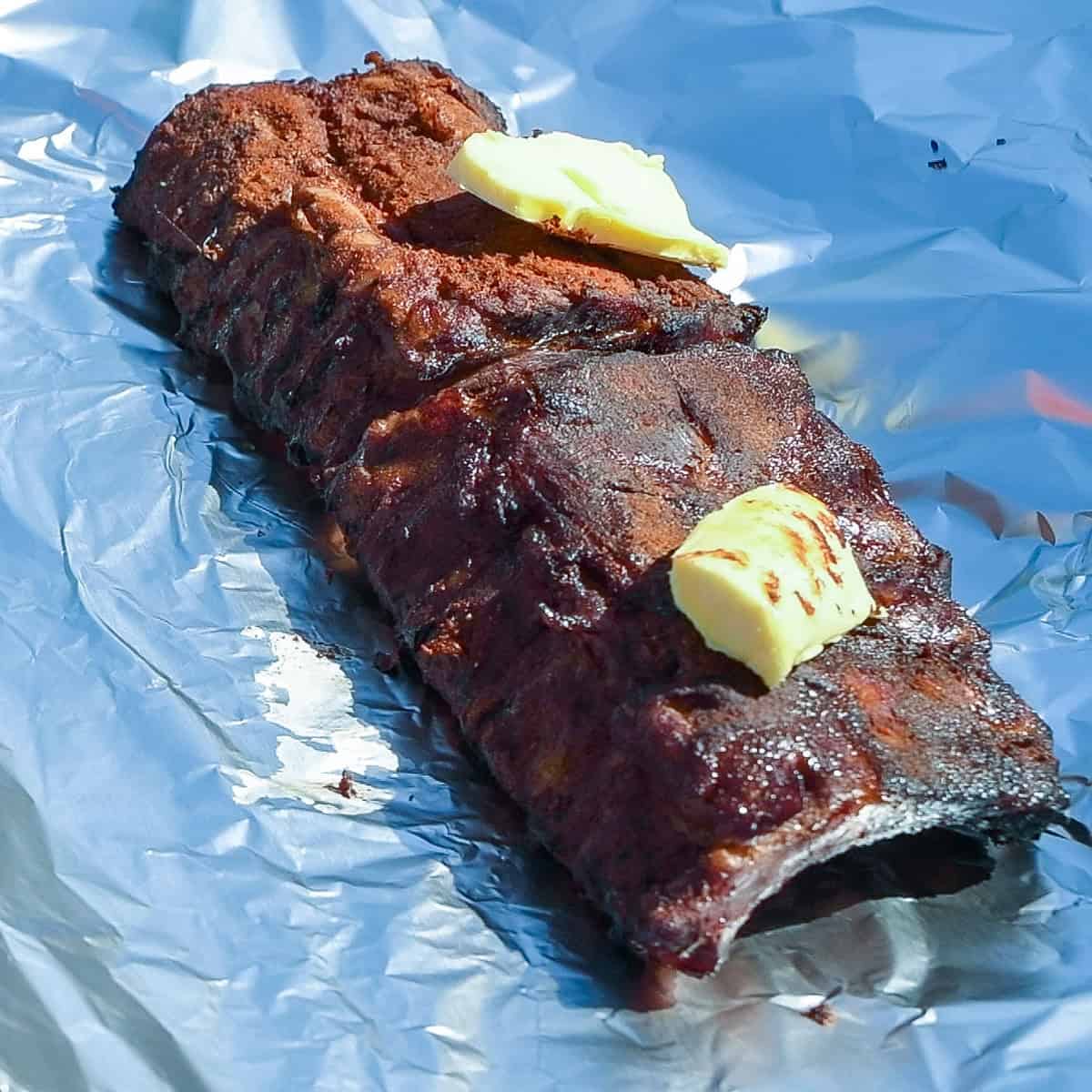 Place ribs on heavy duty foil.